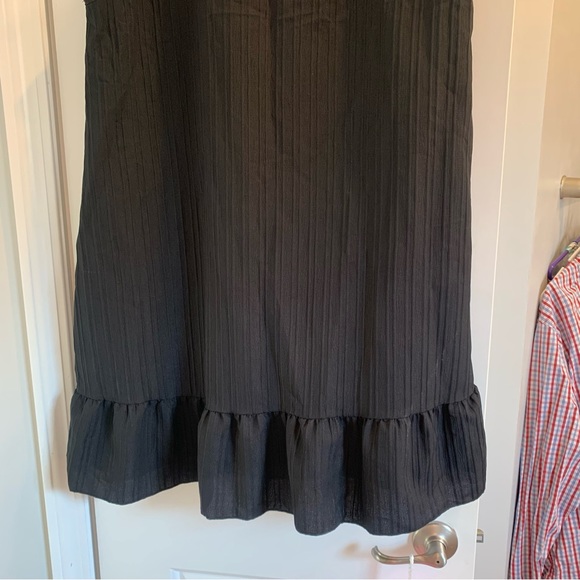 Black Notched Neck Ruffle Hem Smock Dress - Picture 10 of 12